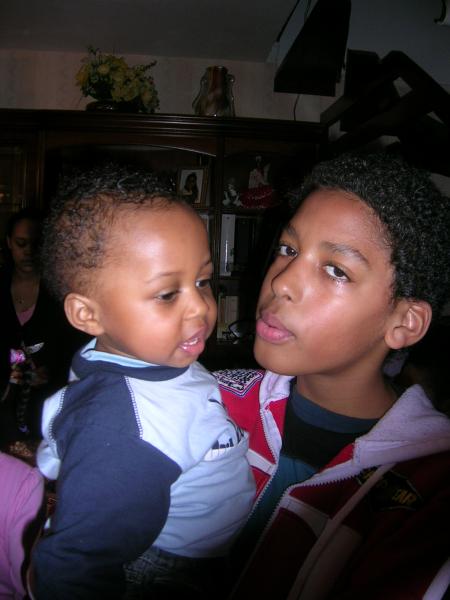 MES 2 COUSINS AYRTON ET ENZO